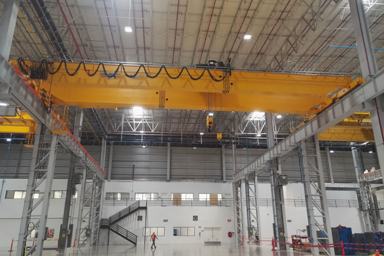 Heavy duty overhead crane 2