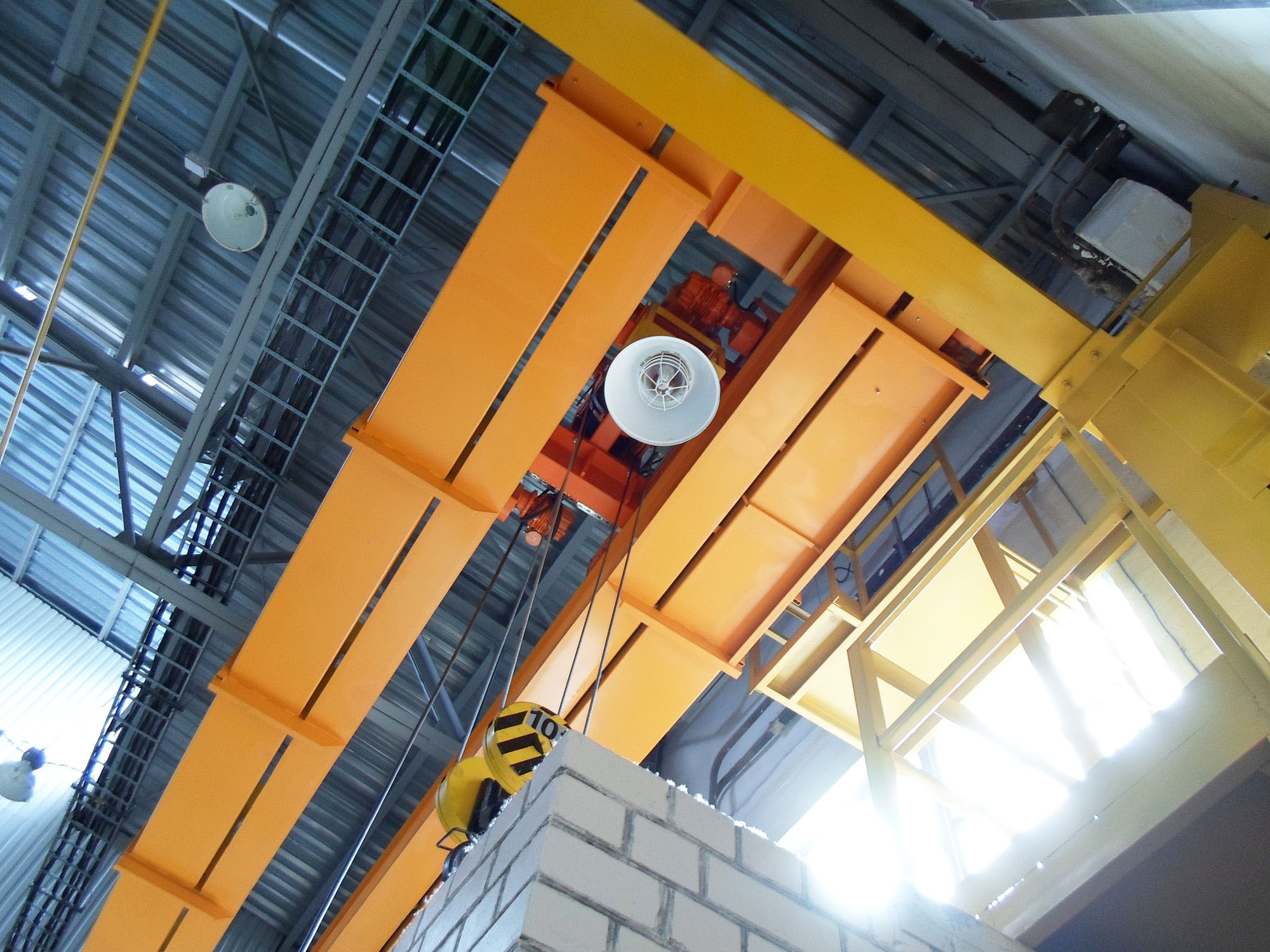 Explosion proof overhead crane
